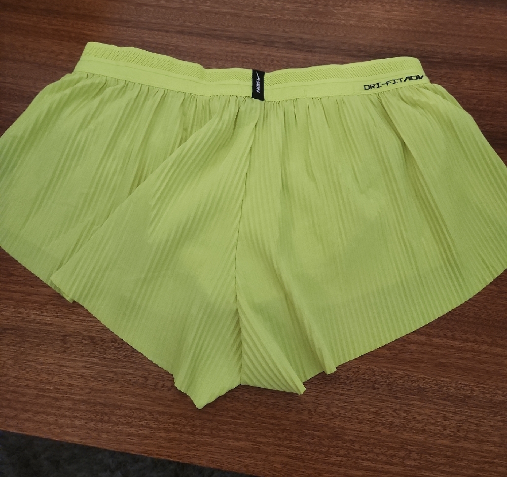 Nike Women's Bright Green Athletic Shorts Sz L - Picture 10 of 12